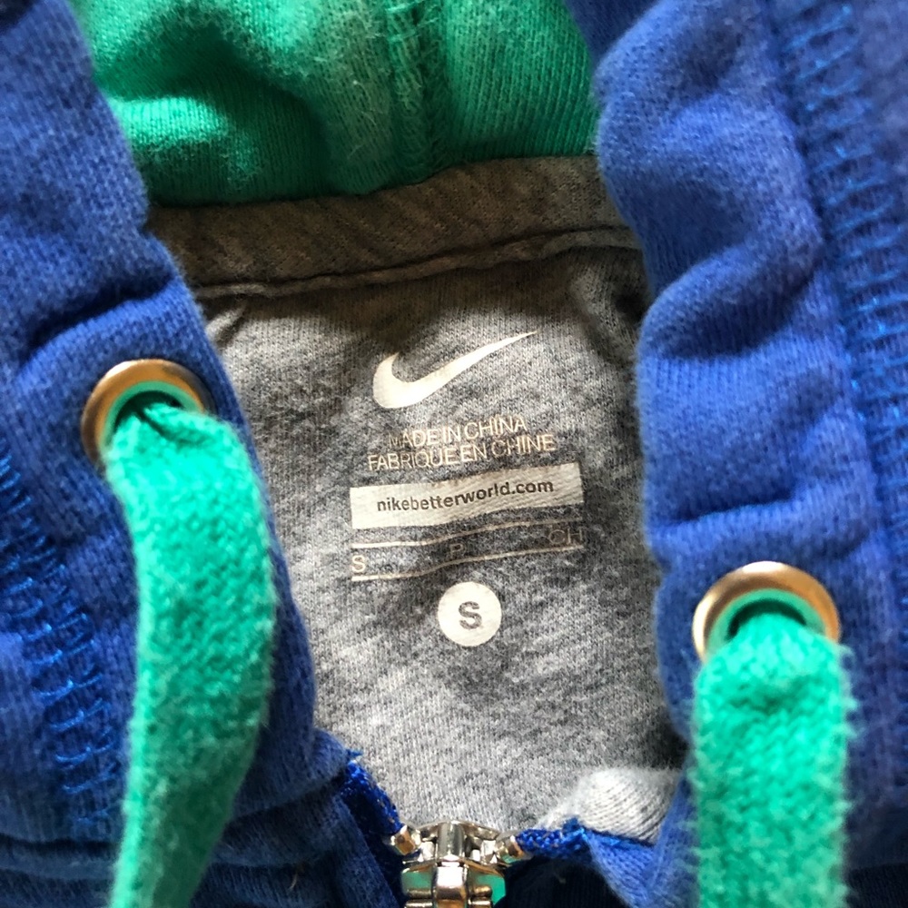 Nike zip-up hoodie‎ size S - Picture 2 of 2